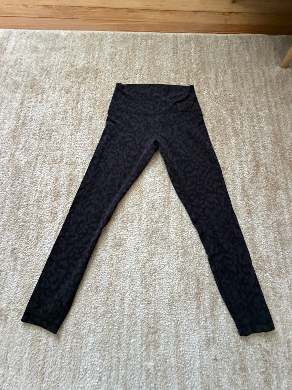 Lululemon Black Leopard Print leggings- size 8